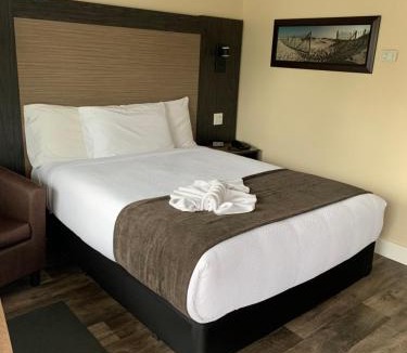 Summerside Hotel | Cairns Motel