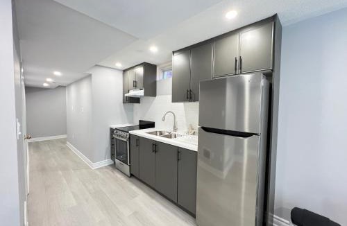 Meadowvale Village House | Beautiful Vacation Home near Toronto Airport