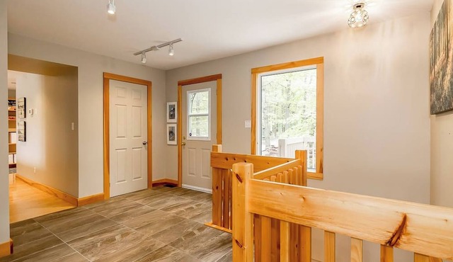 Muskoka Lakeshore Cottage Bliss