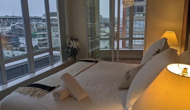 Rare Entire Penthouse Floor w/3 Separate Suites w/Jacuzzi | Views | Decks