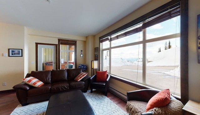 The Crescent by Okanagan Premier