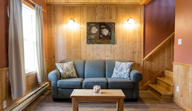 Middle Brook Cottages & Chalets