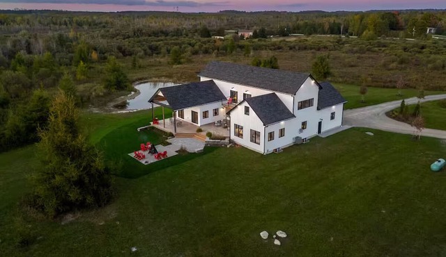 Unwind at Elba Haus