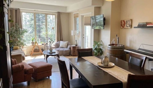 Pet Friendly Condo W Pool & Hot Tub (2304)