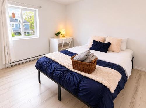 Màple room & Aurora House