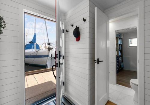 Mosquito Creek Floating Boat Shed