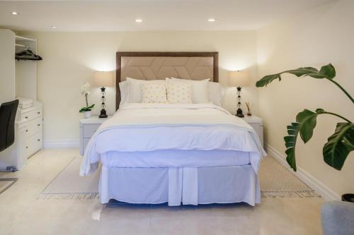 Nature Oasis BarMar 2BR Suite in Dundas close to Webster Falls