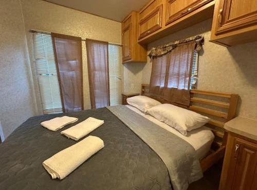 Lakefront RV Cottage in Parry Sound #14