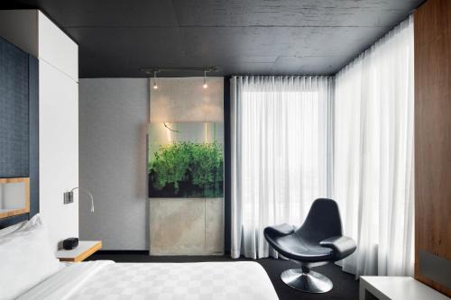 Alt Hotel Toronto Airport