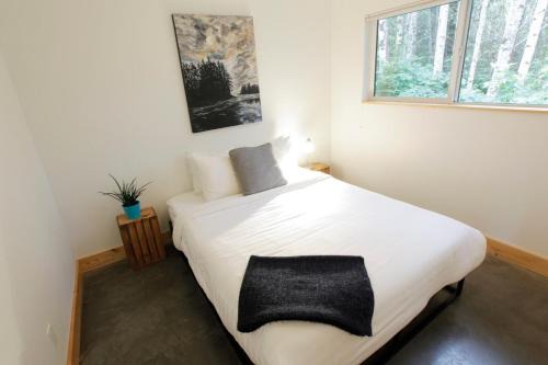 Tidal Retreat Cabin