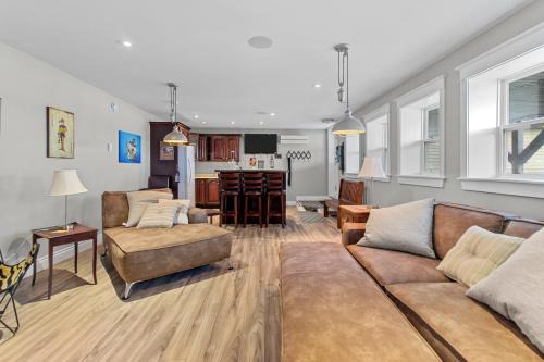 QV Lake house 5Bd Gym Bar Theatre